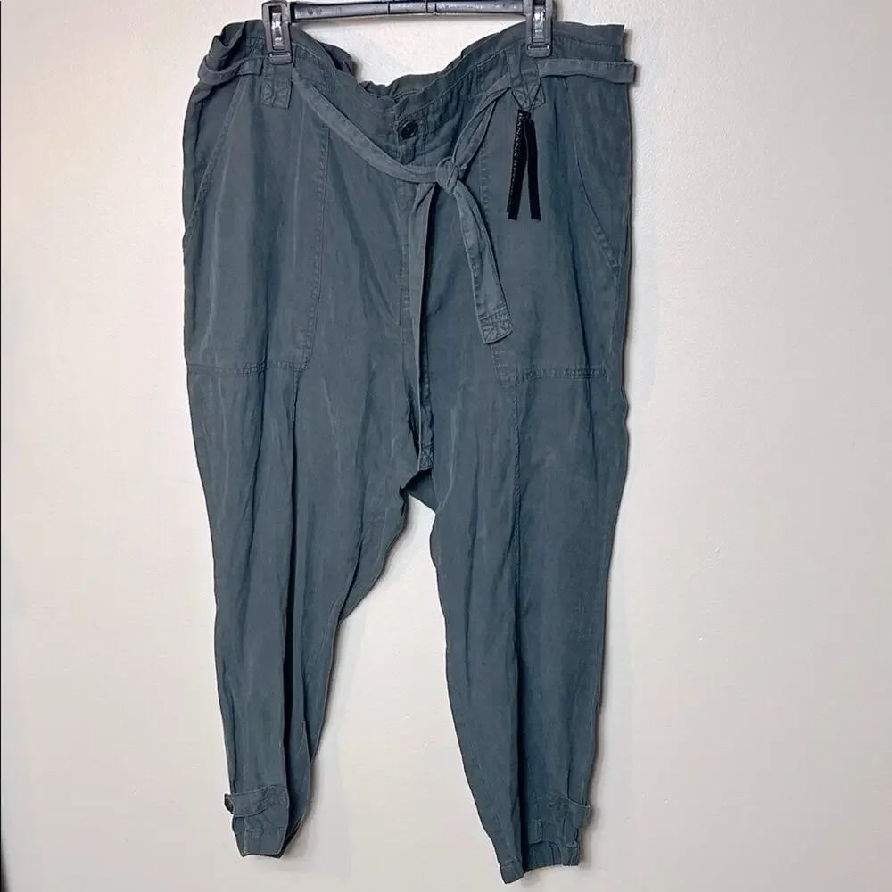NWT Banana Republic Tencel linen tie front pants in Flight Jacket army green